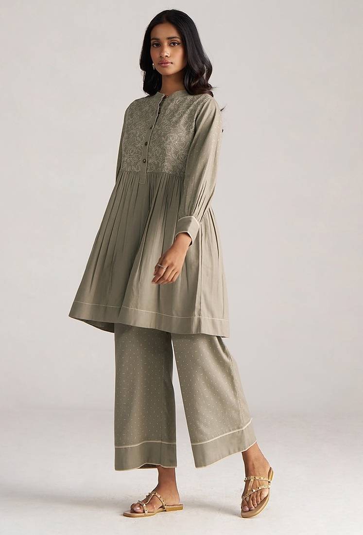 grey linen co-ord set with full sleeve style