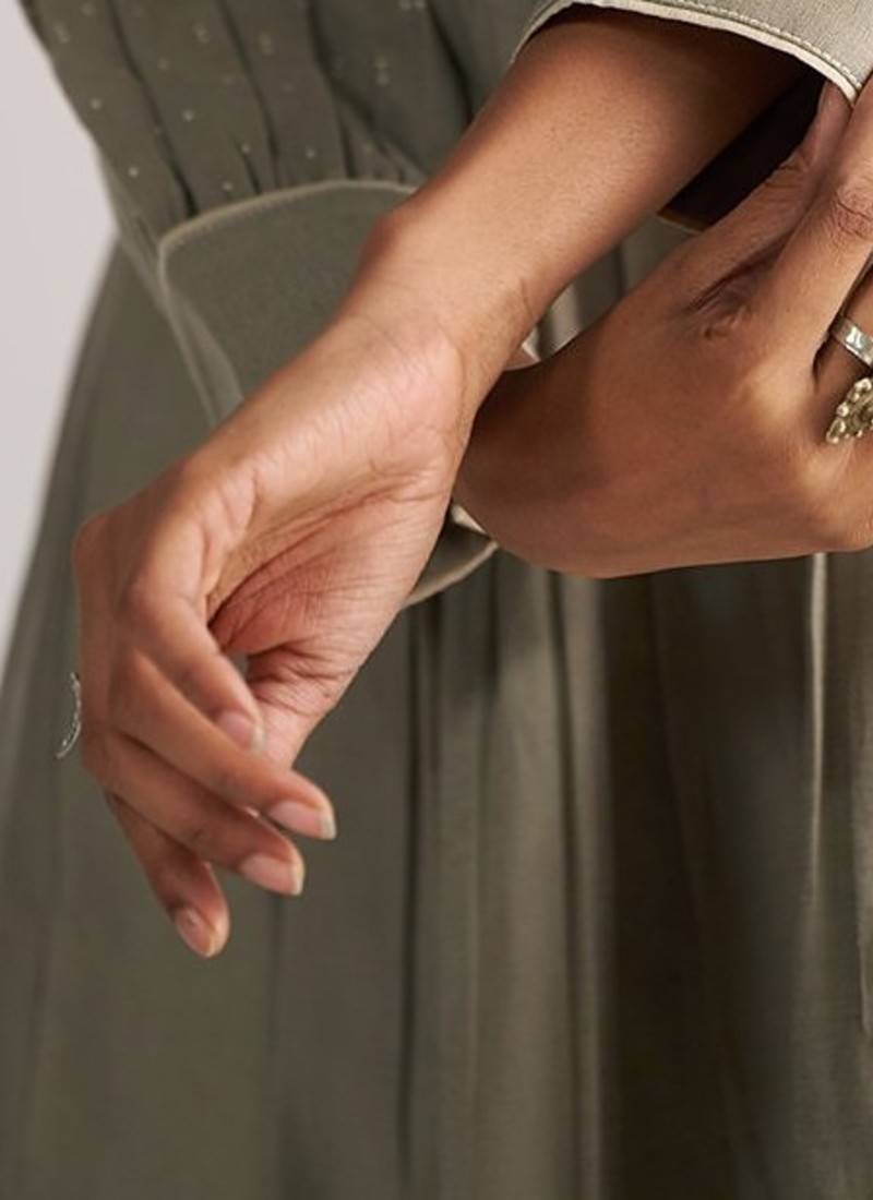 grey linen co-ord set with full sleeve style