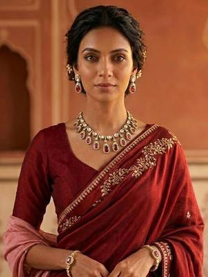 gold brass necklace set with kundan red stone motif work 2