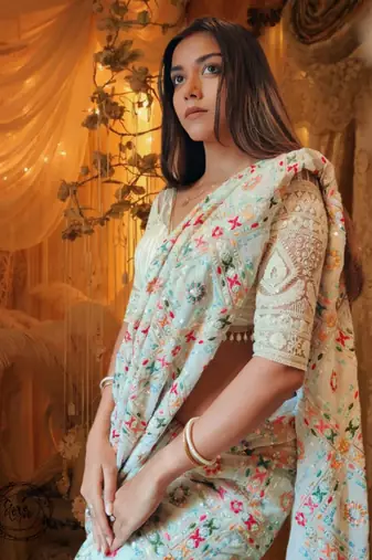 Cream Colour Georgette Fabric Trending Saree With Heavy Work Un-Stitched Blouse