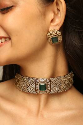 Lustrous geometric emerald & diamond choker set 3