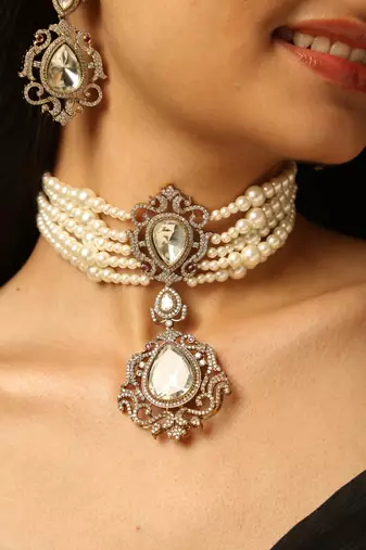 Majestic tiered emerald festoon necklace set