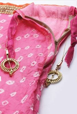 pink festive bandhani silk lehenga with unstitched blouse 4
