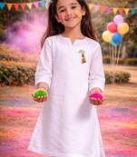 girls wear white cambric kurta with holi chest print