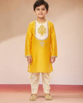 boys yellow viscose dhoti kurta with zari work 3