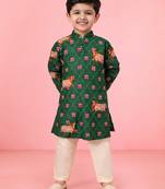 boys green pichwai print cotton kurta with cream pyjama     wedding & festive wear