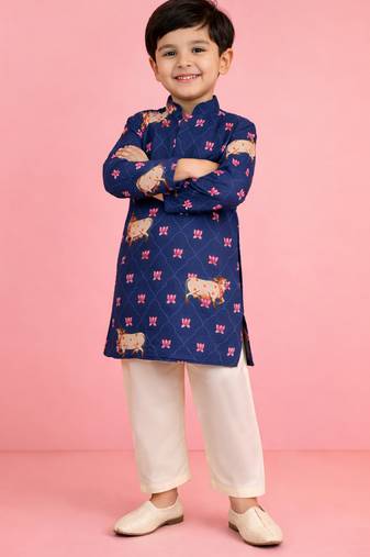 boys blue pichwai print cotton kurta with cream pyjama     wedding & festive wear