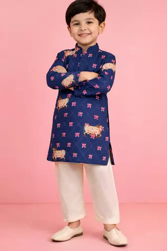 boys blue pichwai print cotton kurta with cream pyjama     wedding & festive wear