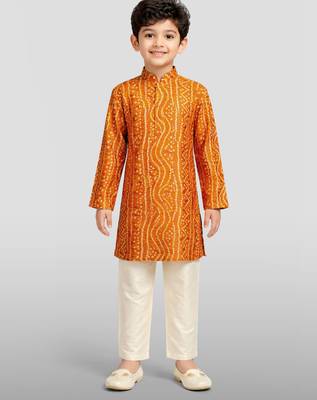 boys orange cotton kurta pajama with bandhani print 3