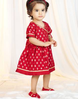 girls wear red jacquard ethnic set with floral print 1