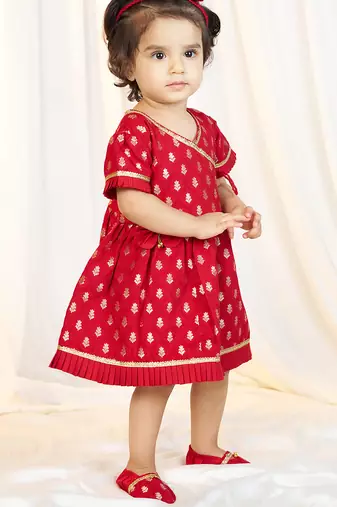 girls wear red jacquard ethnic set with floral print