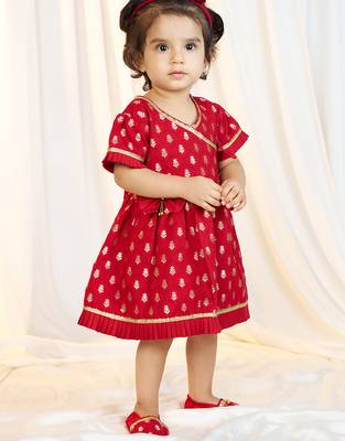 girls wear red jacquard ethnic set with floral print 4