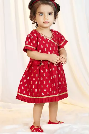 girls wear red jacquard ethnic set with floral print
