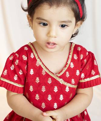 girls wear red jacquard dress set with floral pattern 2