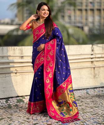 blue soft silk zari woven saree with contrast blouse 3