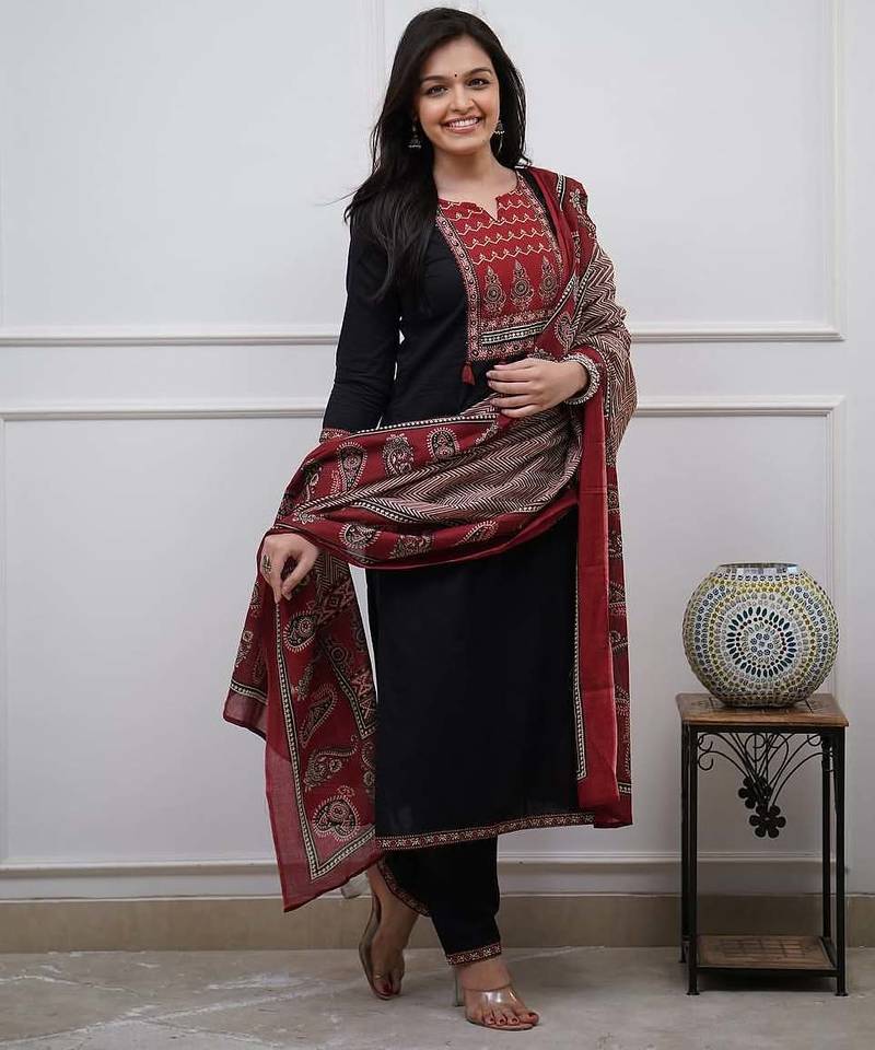 Women floral printed cotton kurta with trouser & dupatta