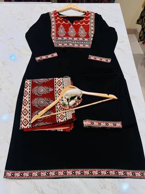Women floral printed cotton kurta with trouser & dupatta 3