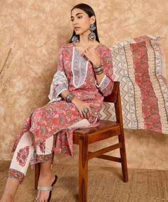 Coral pink printed cotton straight kurta set with blue zigzag dupatta 5