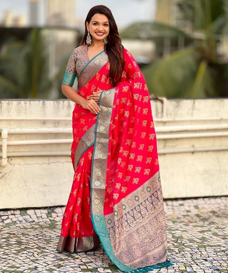 Pink patola silk saree meenakari weaves & zari pallu with contrast blouse piece