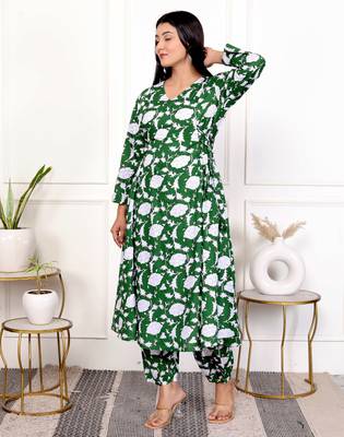 Green floral hand block printed cotton kurta pant set 2