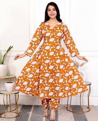 Peach floral hand block printed cotton kurta pant set 1