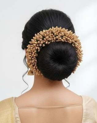 gold paper hair gajra with pollen work 1
