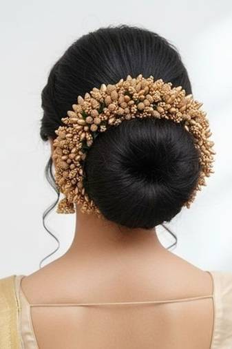 Gold pollens bridal gajra