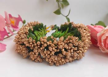 gold paper hair gajra with pollen work 2