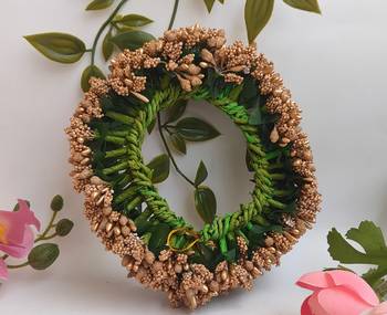 gold paper hair gajra with pollen work 4