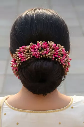 Pink and gold pollens bridal gajra