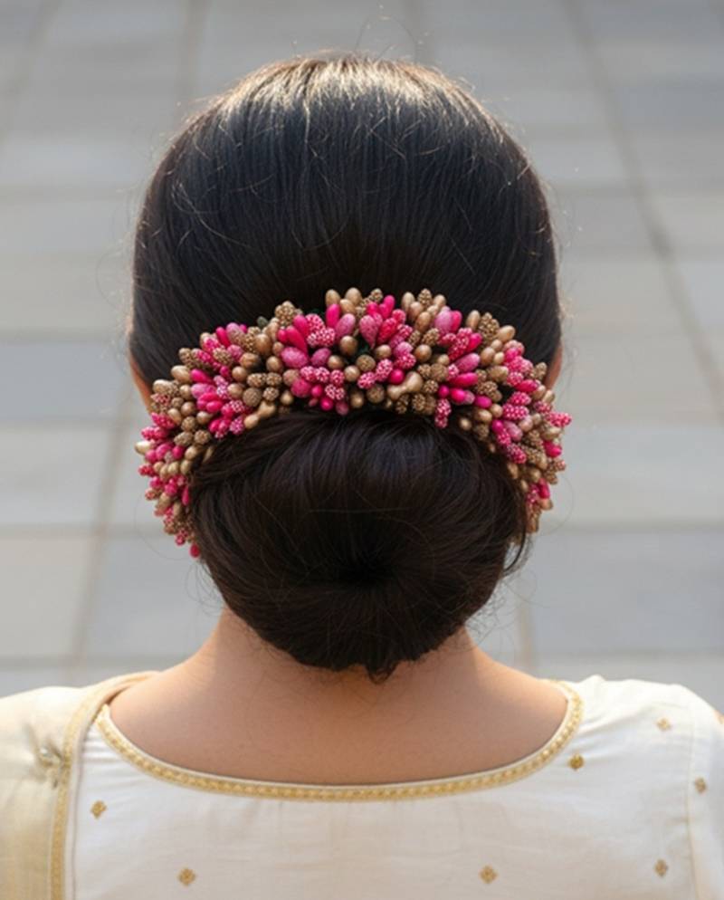 Pink and gold pollens bridal gajra