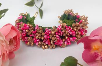 pink gold paper hair gajra with pollen work 3