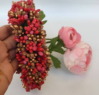 red gold paper hair gajra with pollen work 2