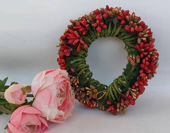 red gold paper hair gajra with pollen work 3