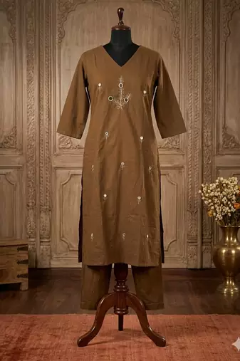 Women Embroidery straight kurta with Pant 