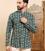 Mens green viscose rayon chevron printed ethnic straight short kurta
