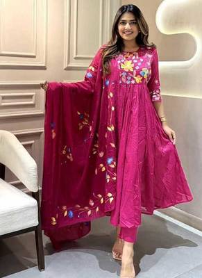 dark rani pink rayon kurti set with embroidered work 1