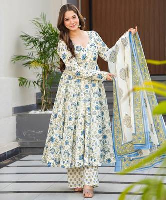Multicolor digital printed maslin traditional gown set with dupatta 2