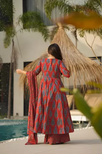 Maroon digital printed maslin traditional gown set with dupatta