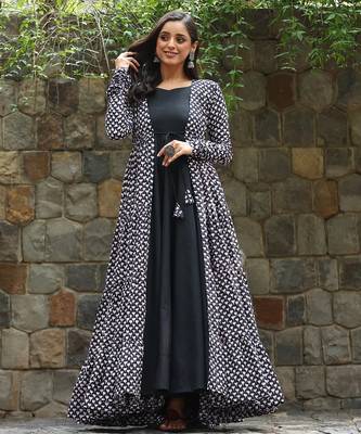 Black digital printed muslin traditional anarkali gown with shrug 2