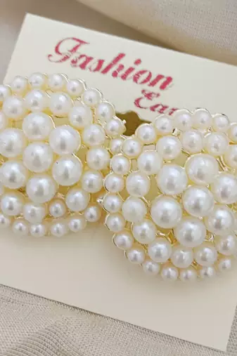 Glass pearls beautiful studs earrings set