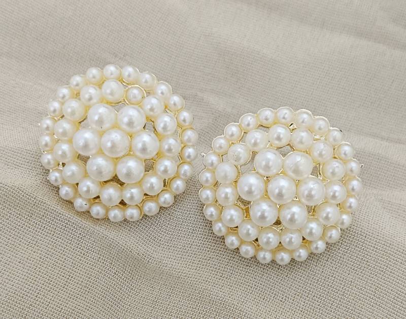 Glass pearls beautiful studs earrings set