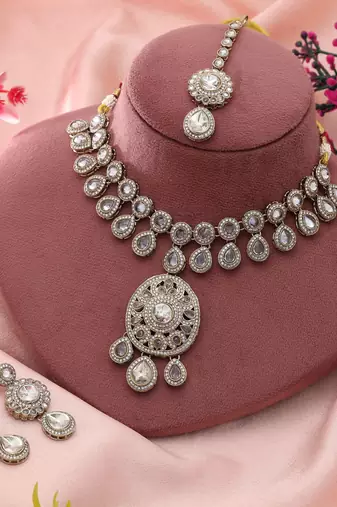 white color kundan necklace set bridal design 