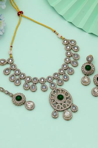 Green Color Kundan Necklace Set Festive Traditional Style
