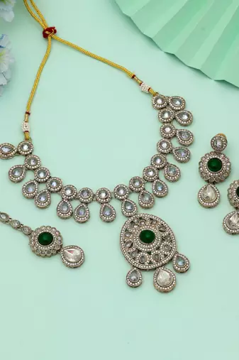 Green Color Kundan Necklace Set Festive Traditional Style