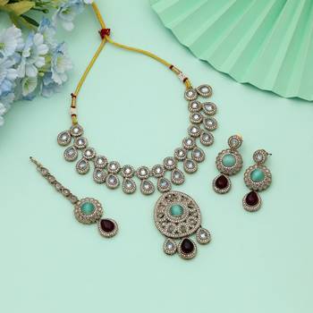 maroon pista green kundan necklace bridal set 1