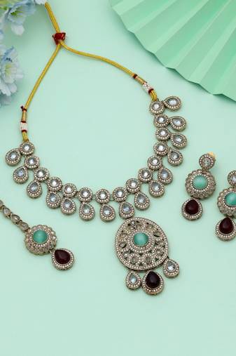 Maroon & Pista Green Kundan Necklace Set Bridal Design
