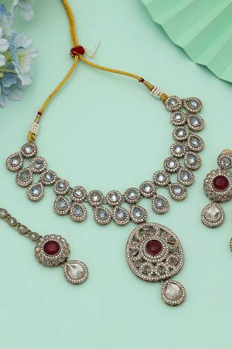 Magenta Color Kundan Necklace Set Wedding Style
