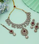 magenta color kundan necklace set wedding style