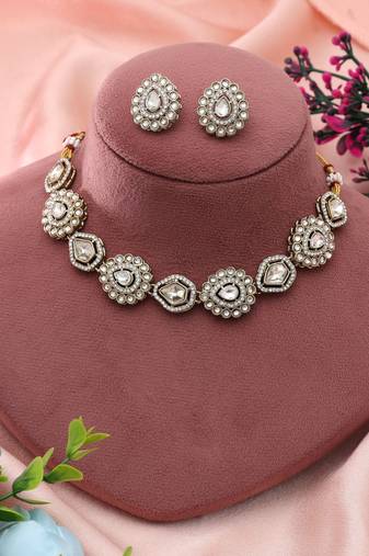 White Color Kundan Necklace Set Classic Design